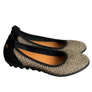 Elegant Black and Gold Women's Flats